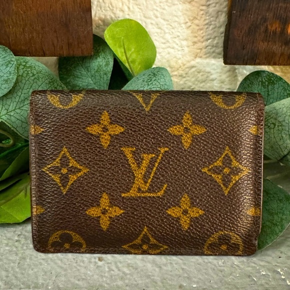 - Louis Vuitton Monogram Vertical Pass Card Case - Picture 1 of 16